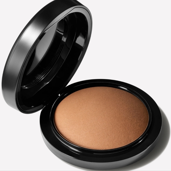 Mac Skinfinish Natural Powder Dark Tan - Picture 1 of 11